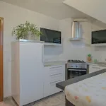 Vilux With Indoor Private Parking Braşov