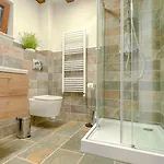 Apartament Vilux With Indoor Private Parking *