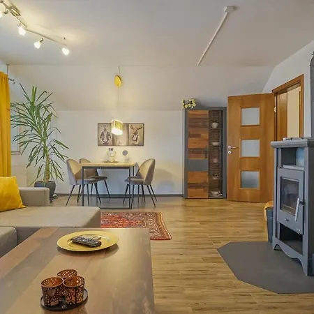Vilux With Indoor Private Parking Brašov