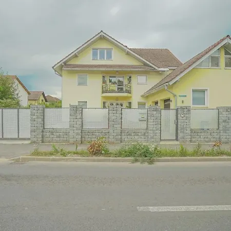 Vilux With Indoor Private Parking * Brašov