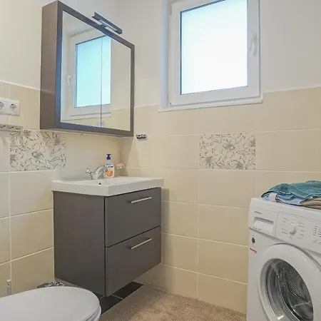 Vilux With Indoor Private Parking Apartmán Brašov