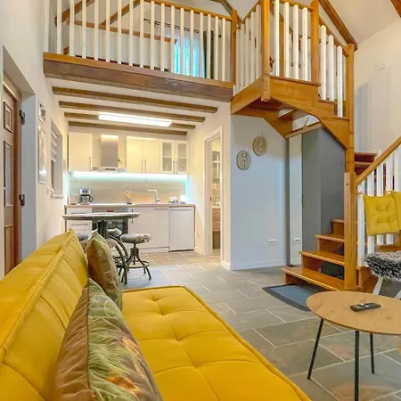 Vilux With Indoor Private Parking Apartmán *