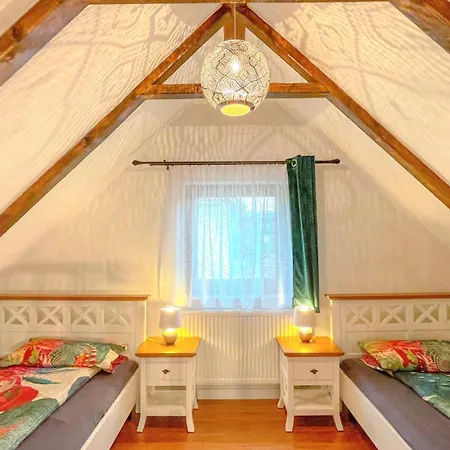 Vilux With Indoor Private Parking Apartament Braszów