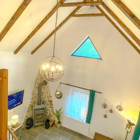 Vilux With Indoor Private Parking