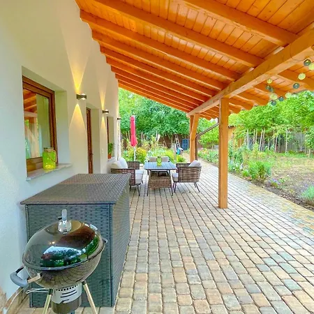 Vilux With Indoor Private Parking Apartment Brasov