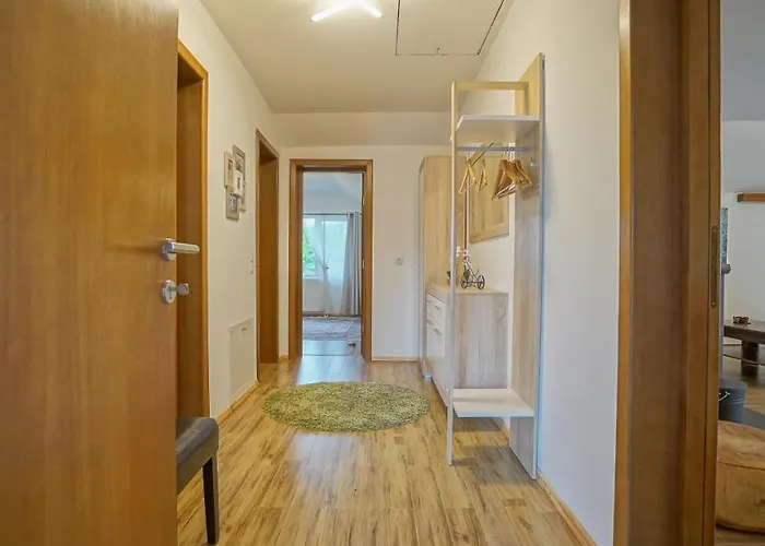 Vilux With Indoor Private Parking Apartment *