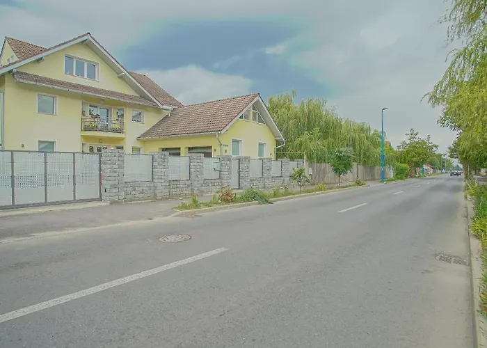 Apartament Vilux With Indoor Private Parking *