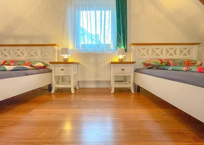 Vilux With Indoor Private Parking Apartment