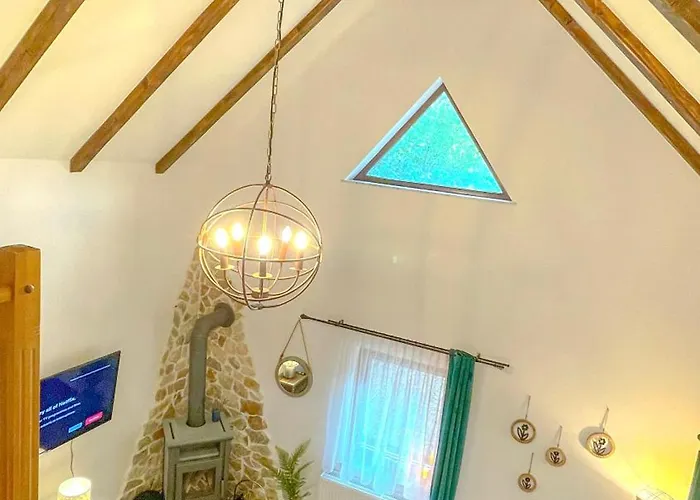 Vilux With Indoor Private Parking