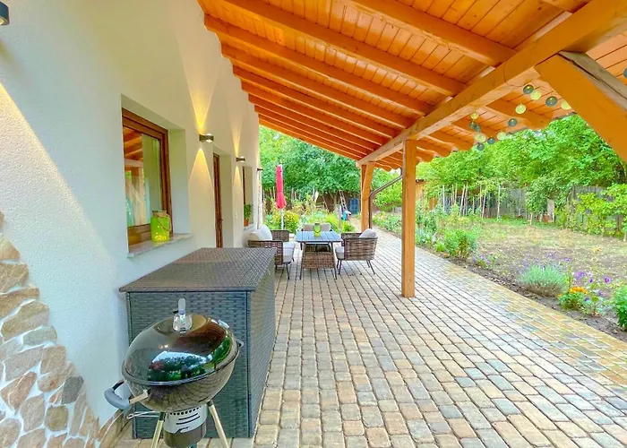 Vilux With Indoor Private Parking Apartment Brasov