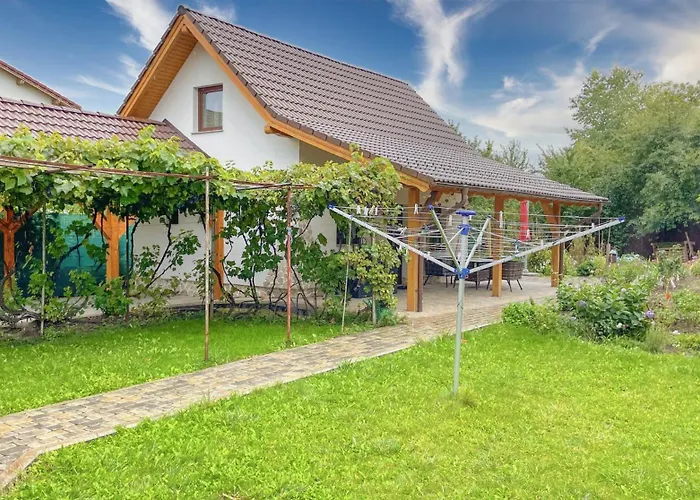 Vilux With Indoor Private Parking Apartment *